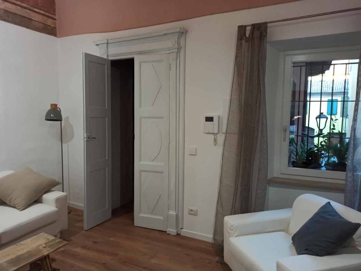 Arco Antico Apartment อัลบา ภายนอก รูปภาพ