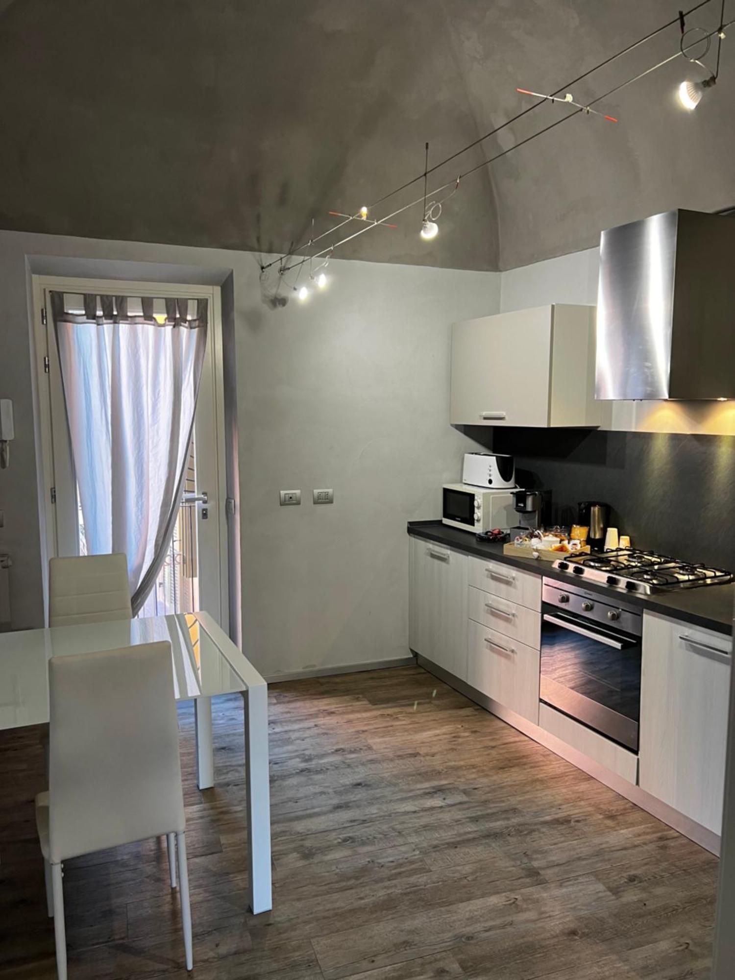 Arco Antico Apartment อัลบา ภายนอก รูปภาพ