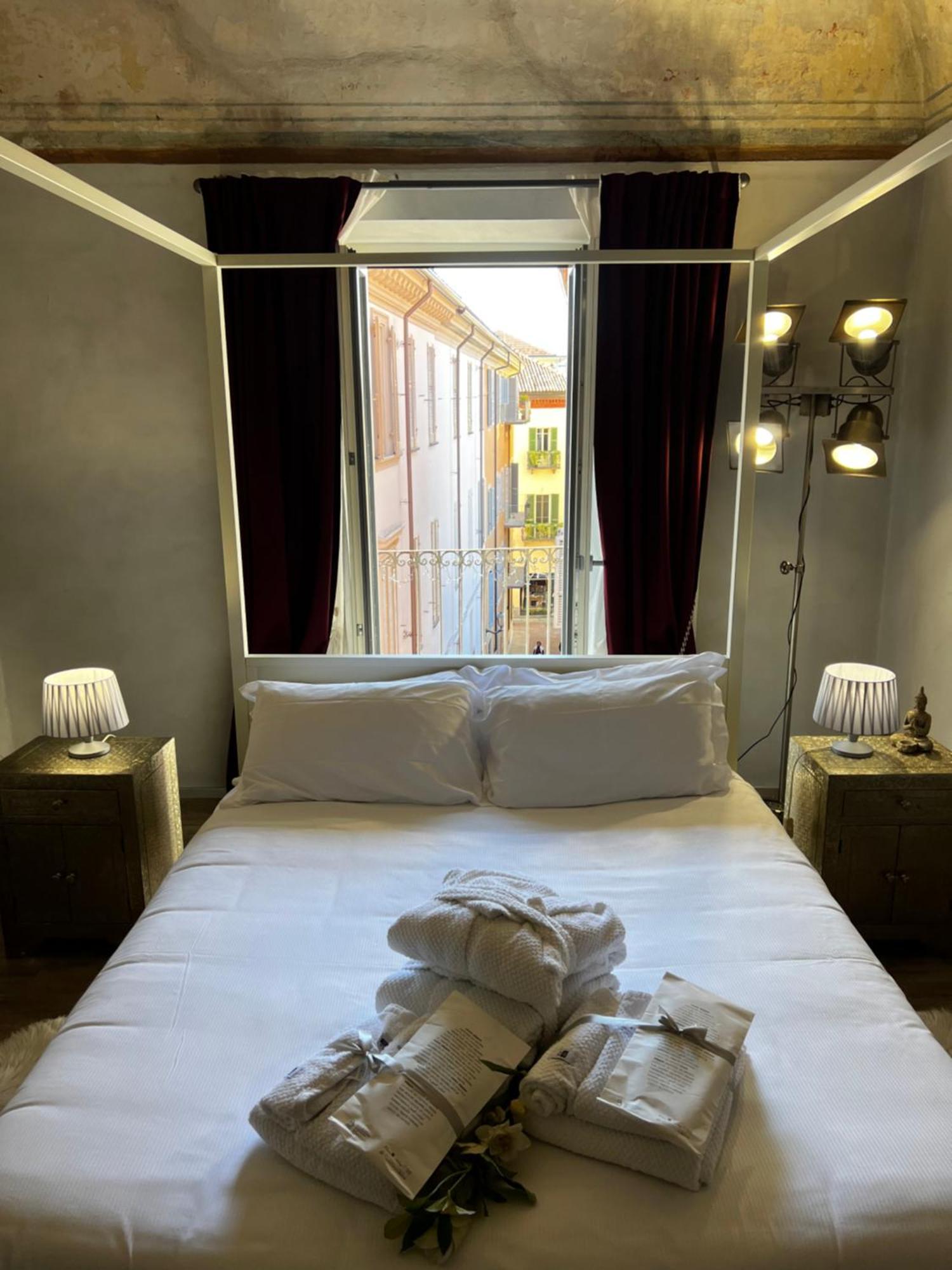 Arco Antico Apartment อัลบา ภายนอก รูปภาพ